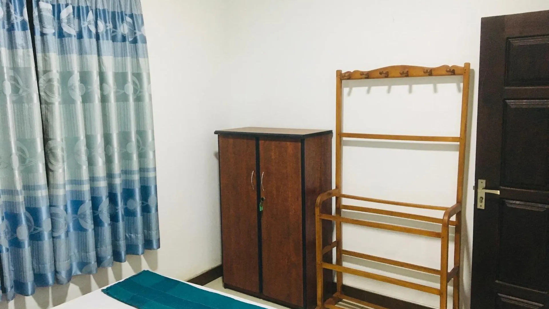 Travel Bird Villa - Foreign Bookings Only Katunayake Guest house