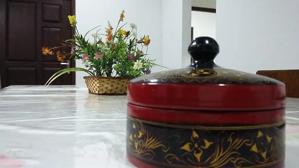 Travel Bird Villa - Foreign Bookings Only Katunayake Guest house